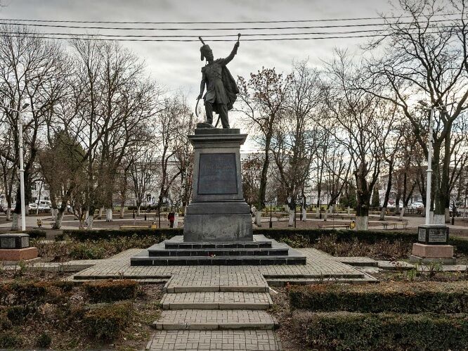 Памятник Матвею Платову в Новочеркасске отреставрируют - Фото 1