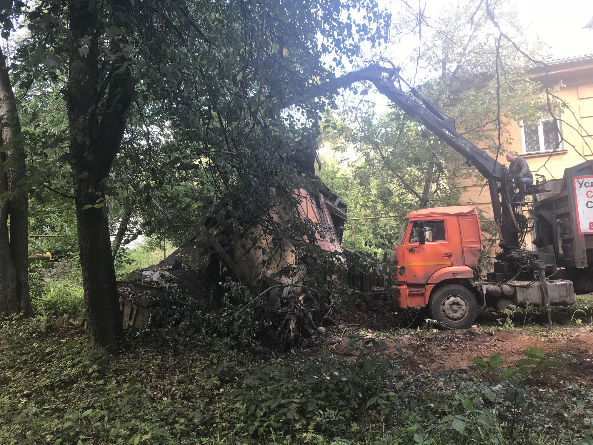 Аварийные сараи снесены на улице Бекетова по просьбе нижегородцев