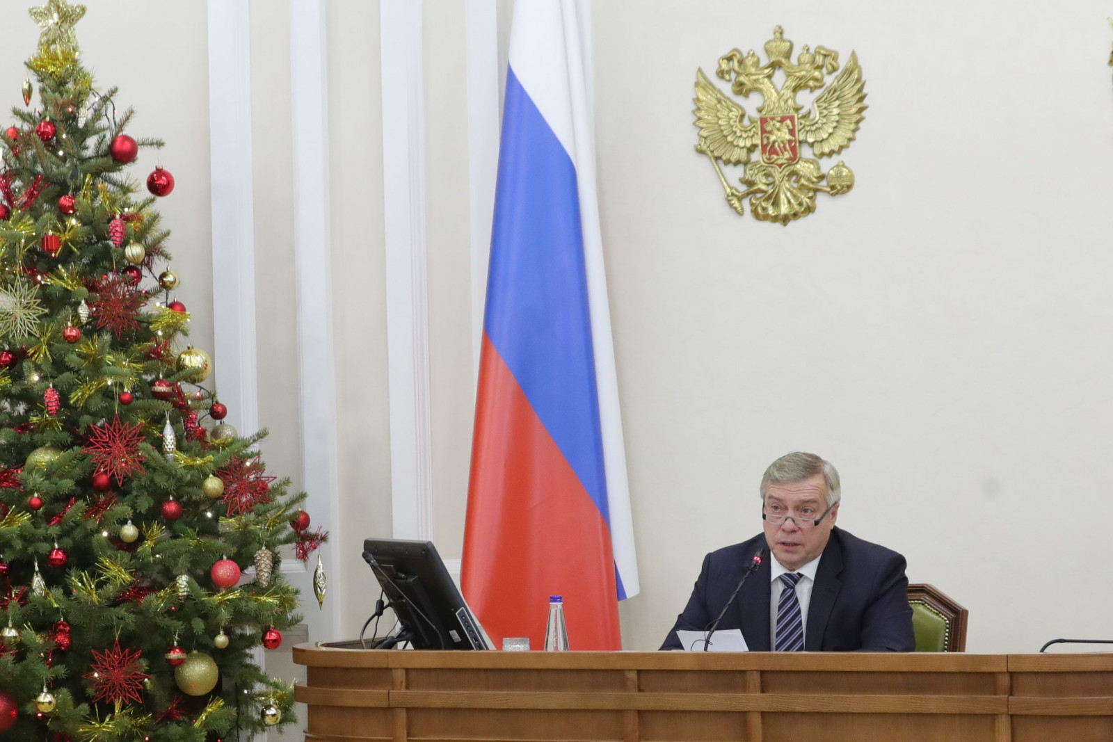 Губернатор Ростовской области уточнил ограничения в новогодние праздники