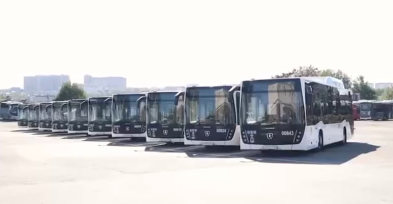 Парк Ростова пополнился 10 новыми автобусами с кондиционерами и аппарелями - фото 1