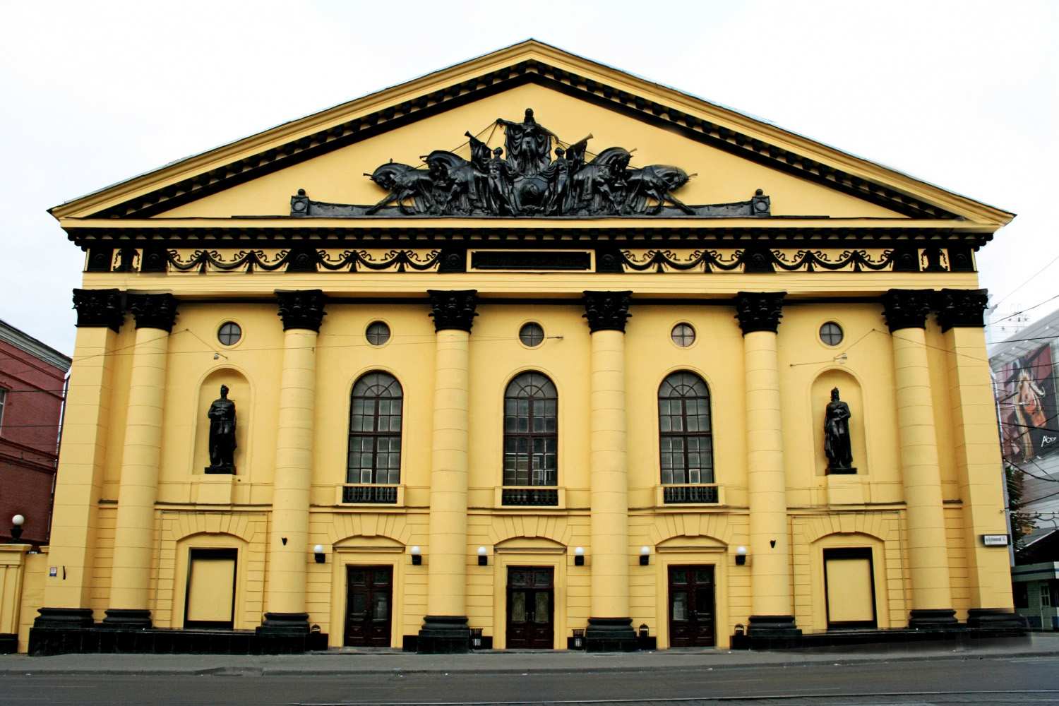 Фасад Ростовского цирка преобразится до конца 2025 года - фото 1