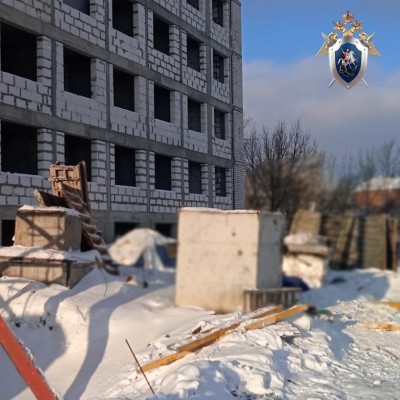 Строитель упал с седьмого этажа строящегося дома в Нижегородском районе - фото 1