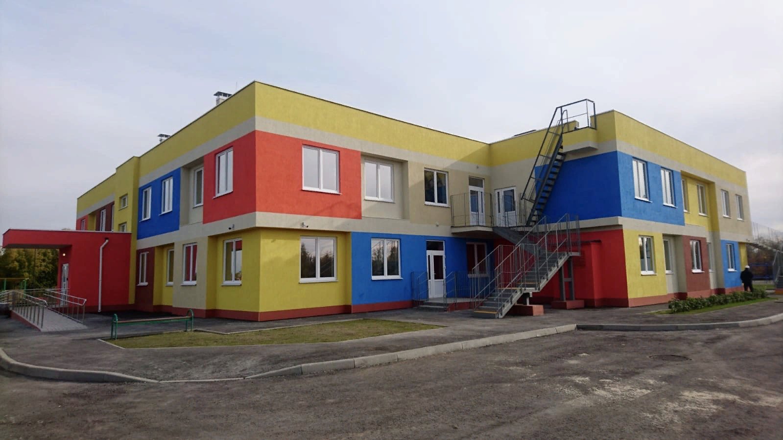 В Ягодном завершается строительство детского сада на 130 мест