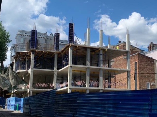 На Дону выявили 225 нарушений миграционных правил на стройках в 2025 году - фото 1