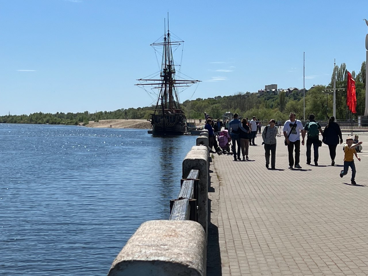 В Воронеже проходит гражданская патриотическая акция «Своих не бросаем!» - фото 1